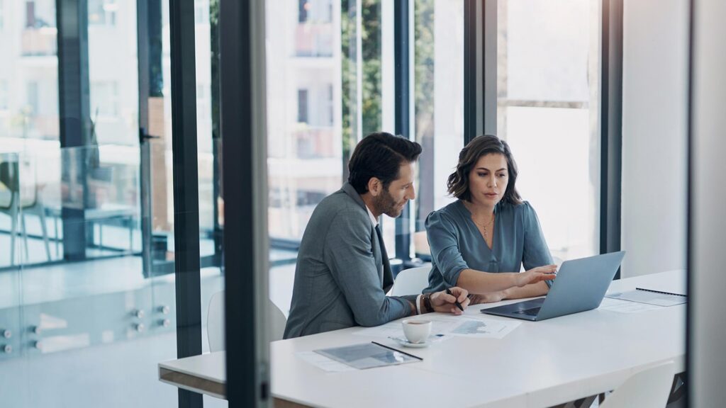 Offered entirely online, CIU’s DBA program allows students to continue working while pursuing their degrees, offering flexibility for busy professionals
