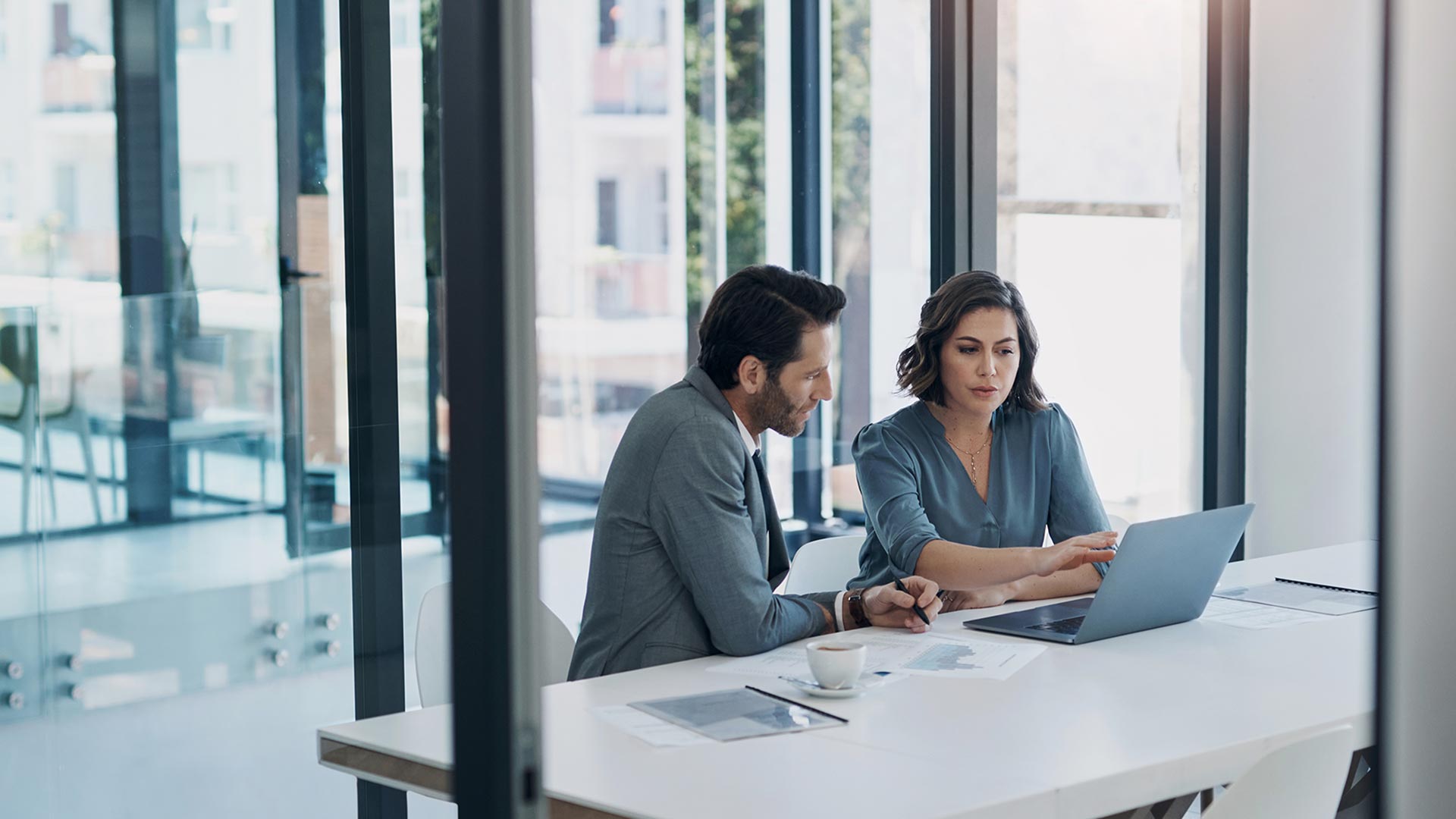Offered entirely online, CIU’s DBA program allows students to continue working while pursuing their degrees, offering flexibility for busy professionals