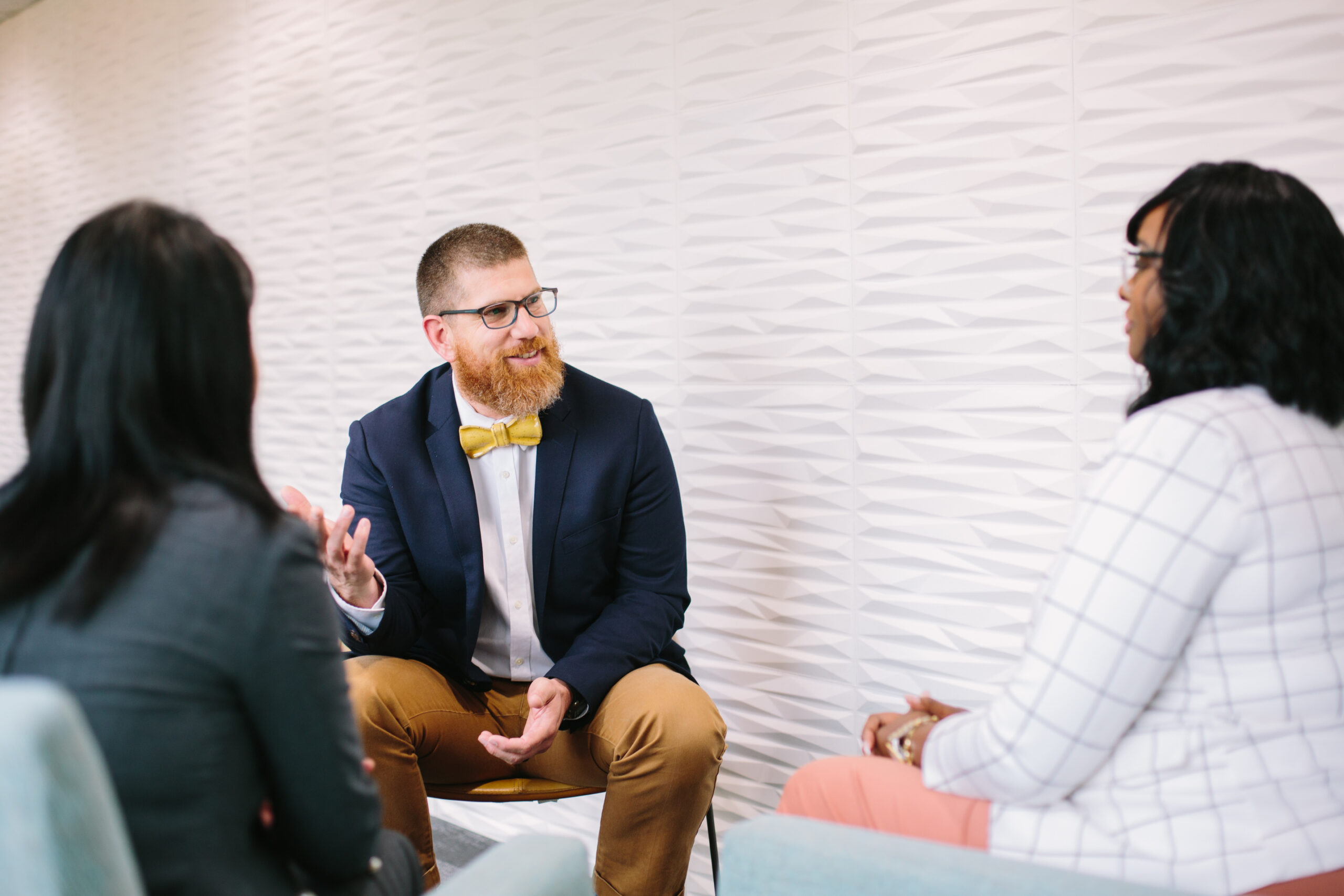 Dr. Seth Scott, Assistant Dean of CIU’s Seminary & School of Counseling, engages with counseling students during a class discussion on mental health and relationships.