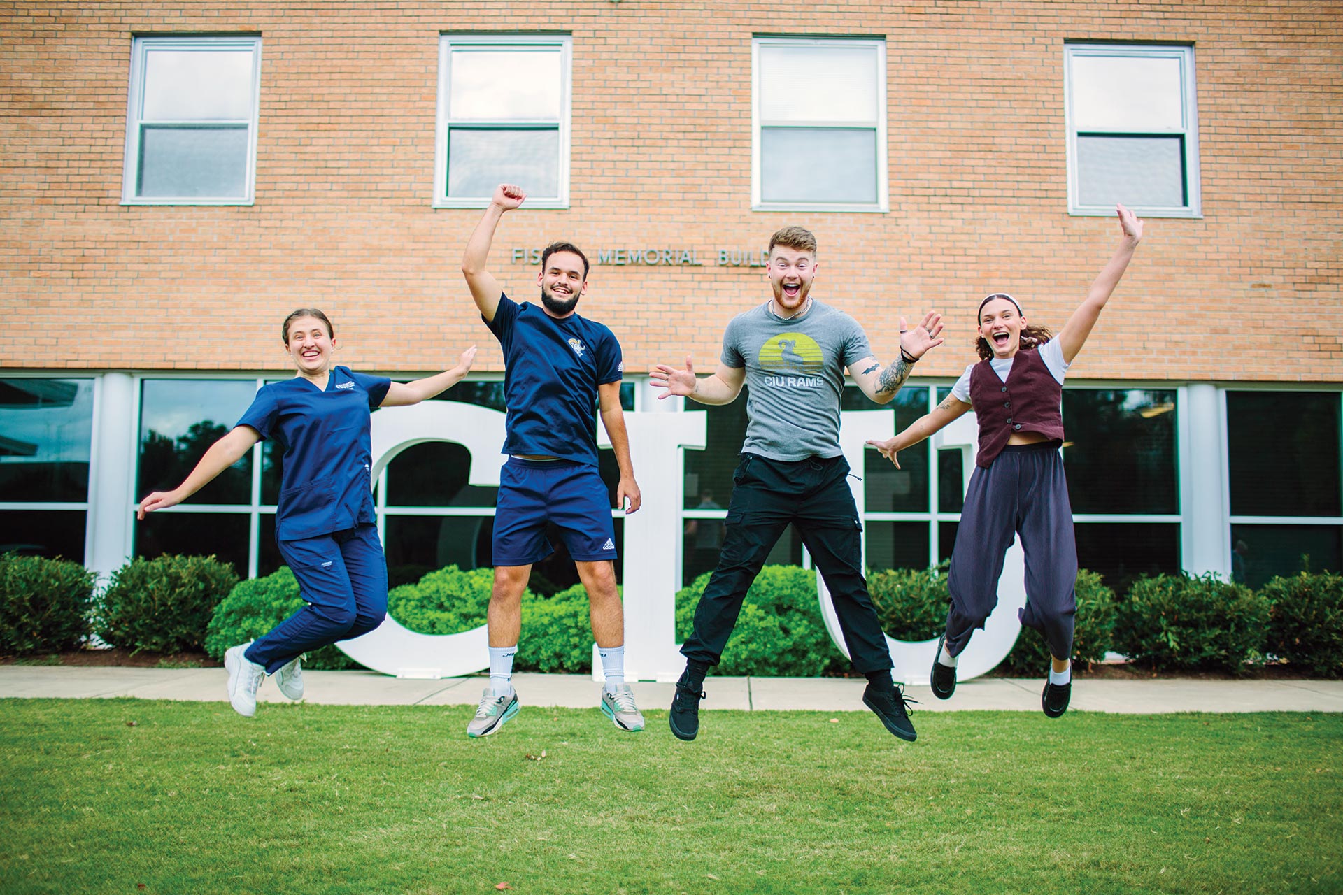 CIU Students Celebrate Record Enrollment